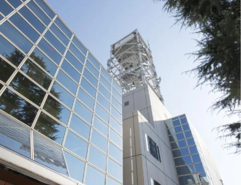 画像:KDDI総合研究所 外観